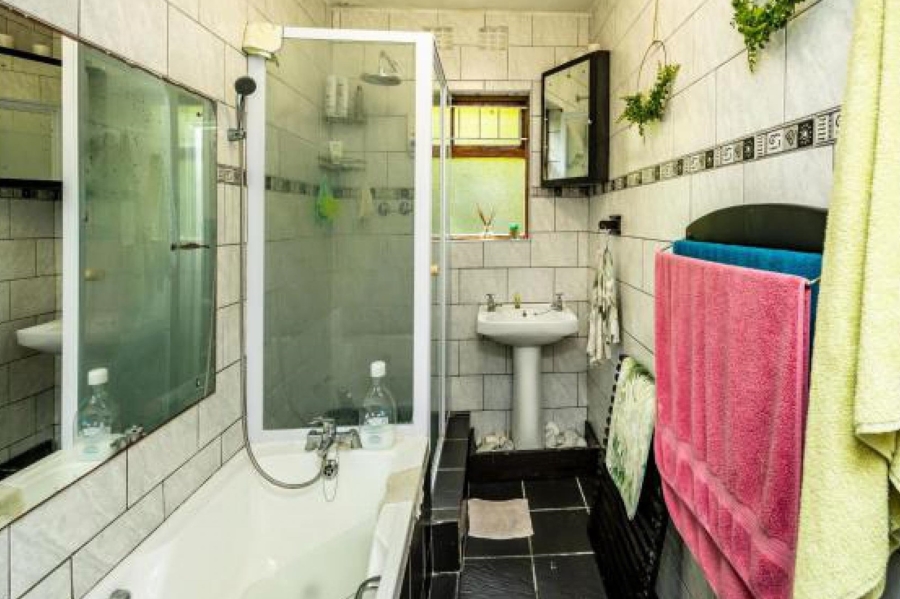 2 Bedroom Property for Sale in Beacon Bay Eastern Cape